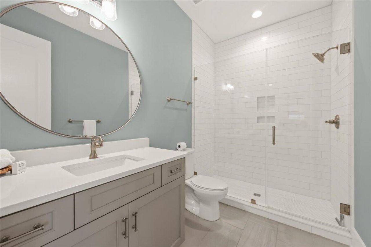 2586 Helmsman Road Photo 18
