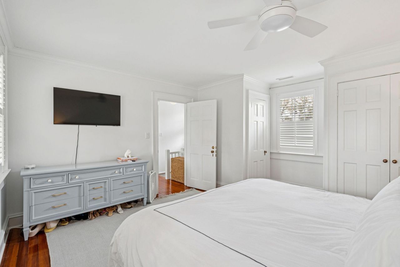 12 A Bedons Alley Photo 31
