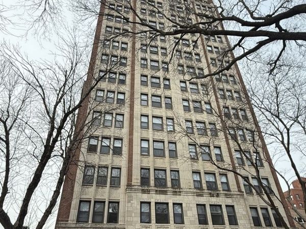 6230 N Kenmore Avenue, Unit 904, Chicago, IL 60660