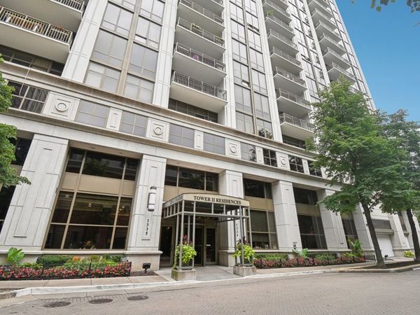 1335 S PRAIRIE Avenue, Unit 1008, Chicago, IL 60605