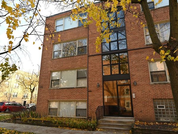 6833 N OAKLEY Avenue, Unit 2A, Chicago, IL 60645