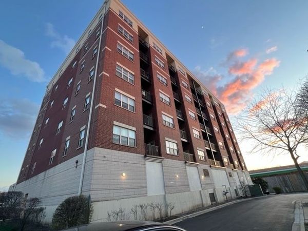 1650 Riverwoods Drive, Unit 203, Melrose Park, IL 60160