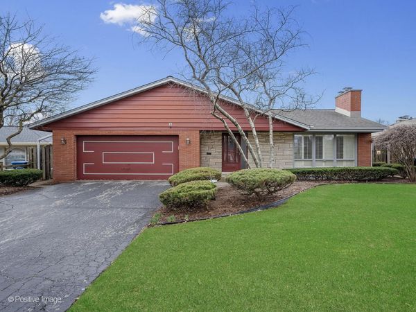 5 Larkspur Lane, Clarendon Hills, IL 60514