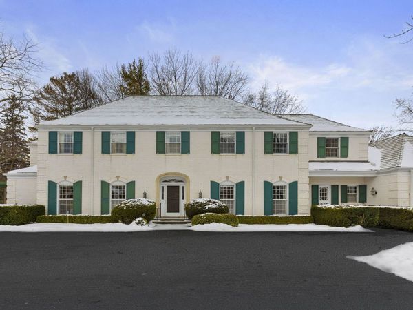 970 E Deerpath Road, Lake Forest, IL 60045