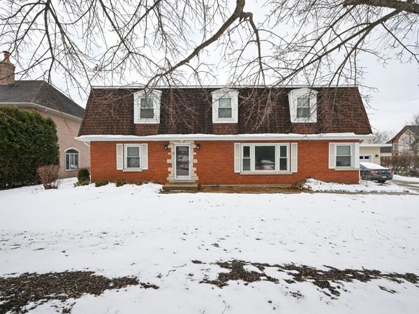 360 Erie Circle, Bloomingdale, IL 60108