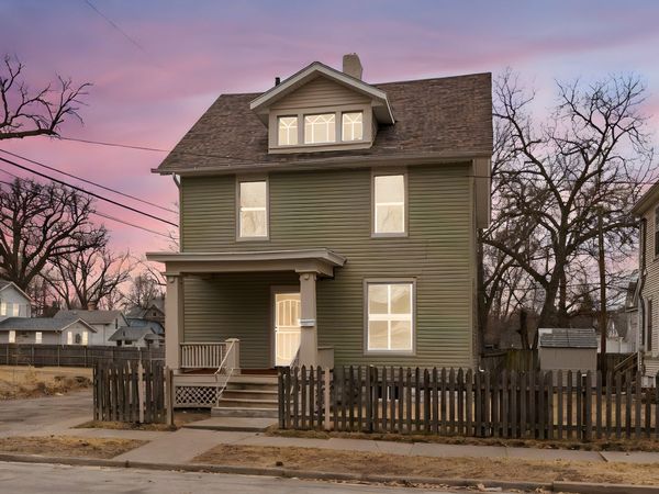 1320 Grand Avenue, Davenport, IA 52803