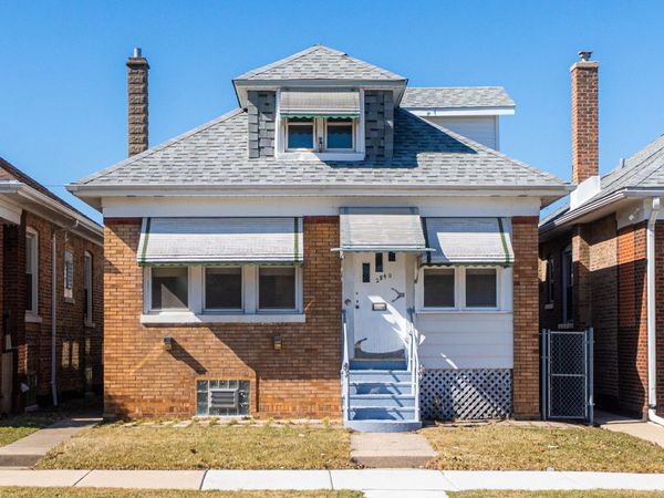 2840 N Mobile Avenue, Chicago, IL 60634