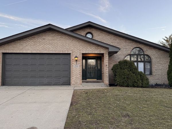 253 E 165TH Street, South Holland, IL 60473