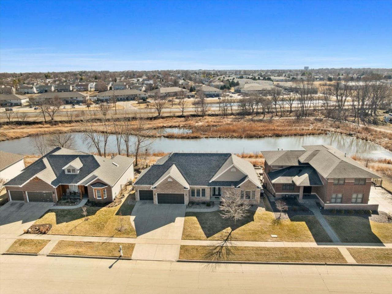 2711 Radbourne Drive, Bloomington, IL 61704 Main Photo