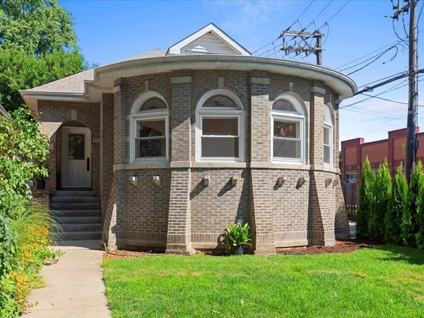 2416 W MORSE Avenue, Chicago, IL 60645