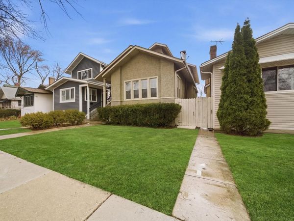 4545 N Lawndale Avenue, Chicago, IL 60625