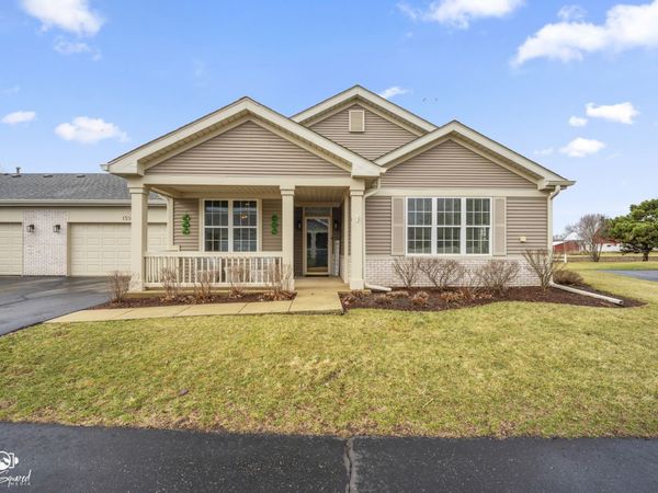 15958 Buckner Pond Way, Crest Hill, IL 60403