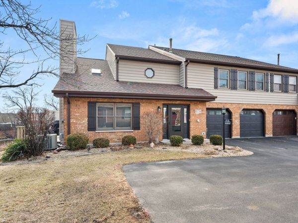 15739 Chesterfield Lane, Orland Park, IL 60462