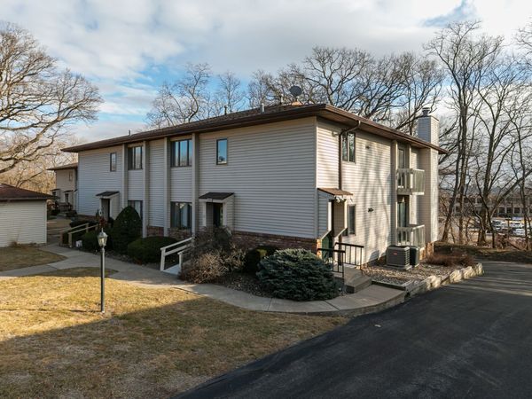 5902 36th Ave Court, Moline, IL 61265