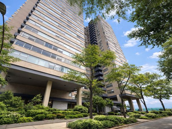 6301 N Sheridan Road, Unit 11C, Chicago, IL 60660