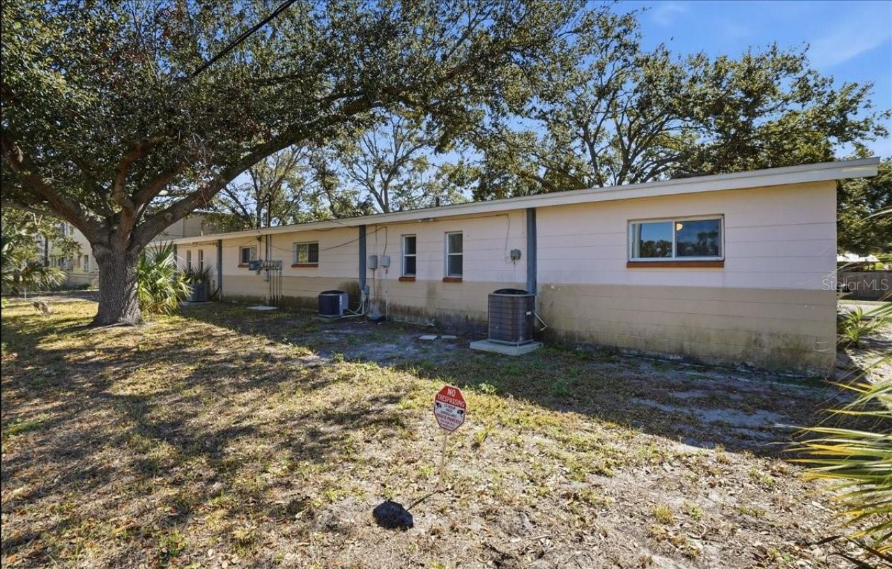 5991 Fairfield Avenue S, Unit 4, Gulfport, FL 33707 Photo