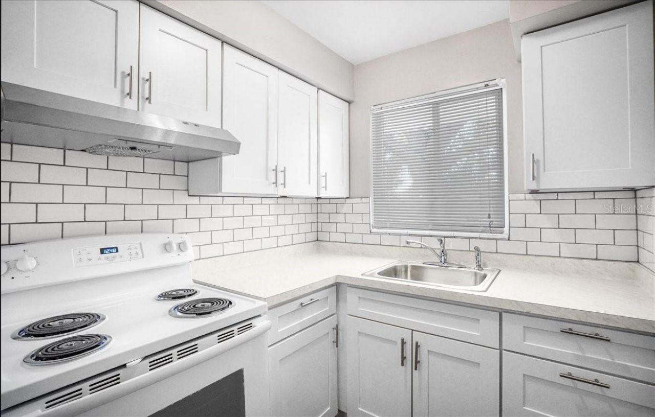 5991 Fairfield Avenue S, Unit 4, Gulfport, FL 33707 Photo