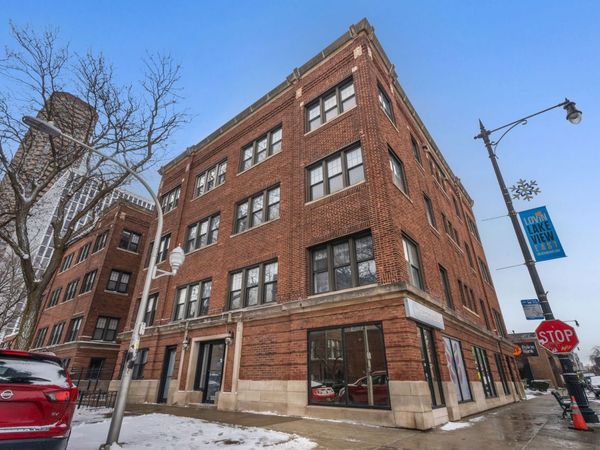 741 W Waveland Avenue, Unit 3, Chicago, IL 60613