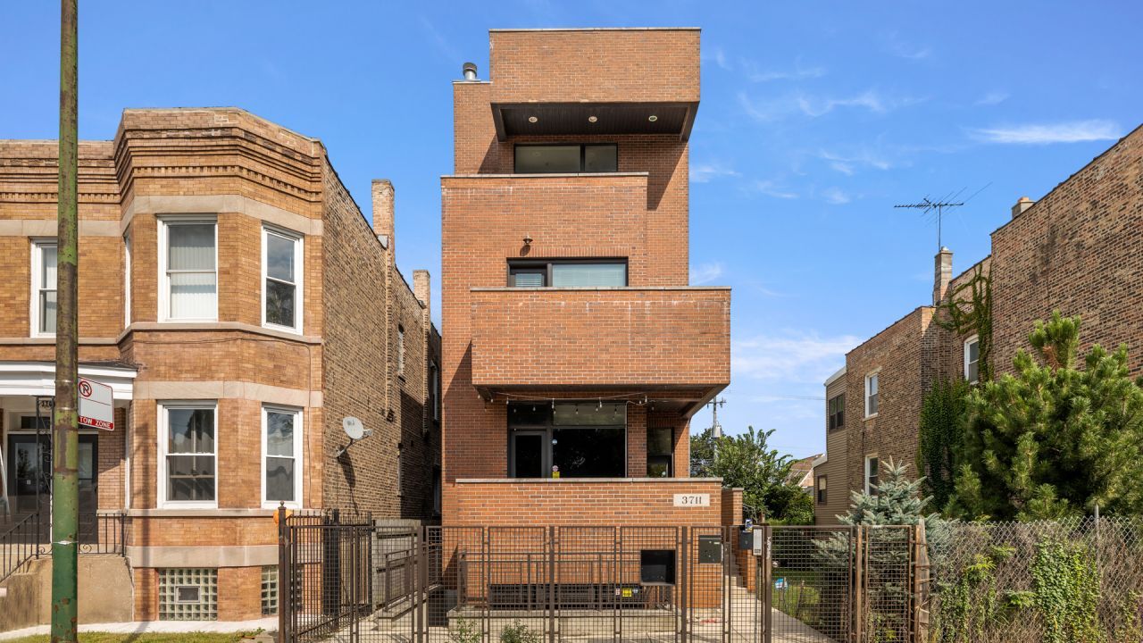 3711 S Damen Avenue, Unit 3, Chicago, IL 60609 Main Photo