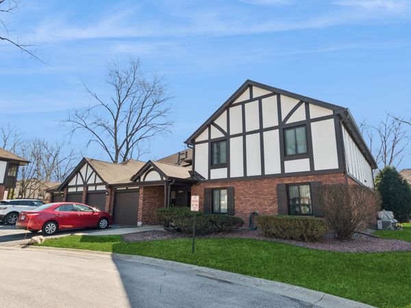 Unit A, Palos Hills, IL 60465