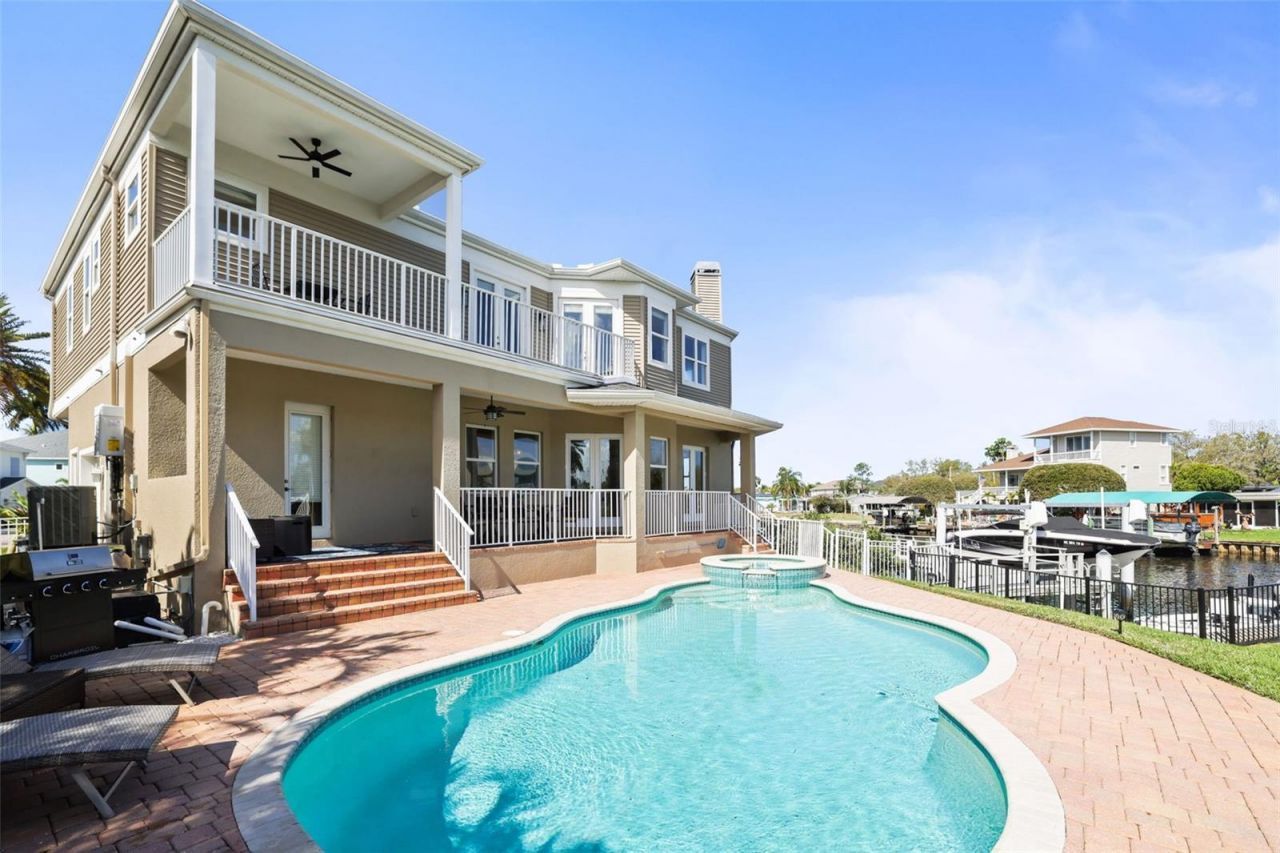 207 Manatee Lane, Tarpon Springs, FL 34689 Photo