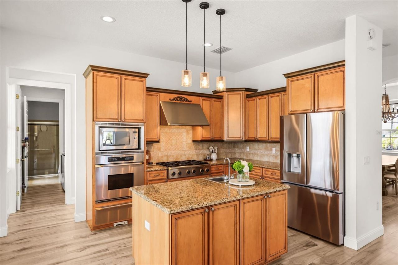 207 Manatee Lane, Tarpon Springs, FL 34689 Photo