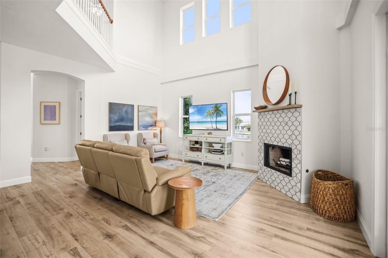 207 Manatee Lane, Tarpon Springs, FL 34689 Photo