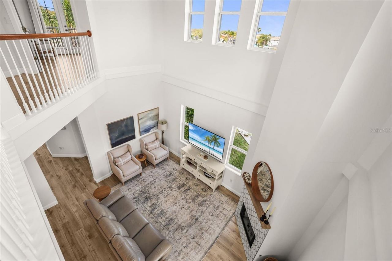 207 Manatee Lane, Tarpon Springs, FL 34689 Photo