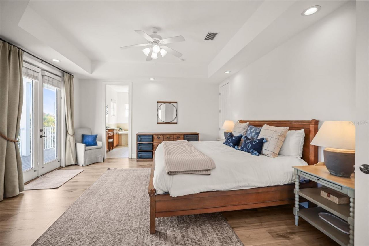 207 Manatee Lane, Tarpon Springs, FL 34689 Photo