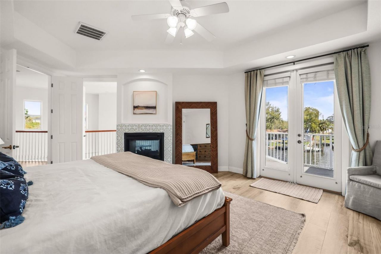 207 Manatee Lane, Tarpon Springs, FL 34689 Photo