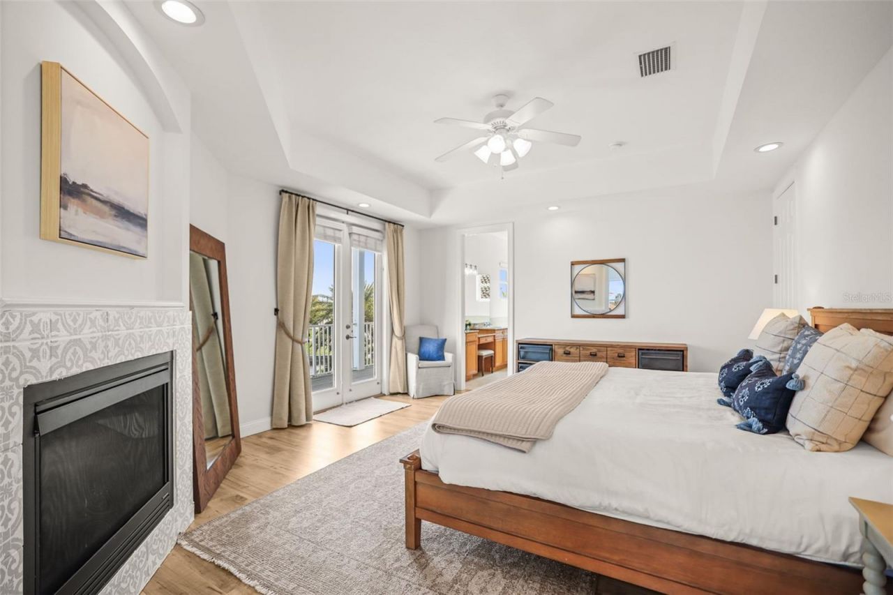 207 Manatee Lane, Tarpon Springs, FL 34689 Photo