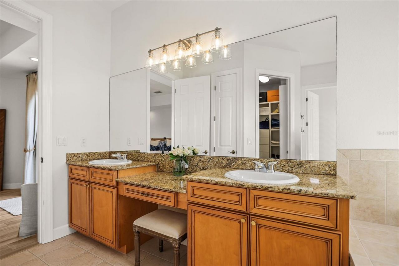 207 Manatee Lane, Tarpon Springs, FL 34689 Photo