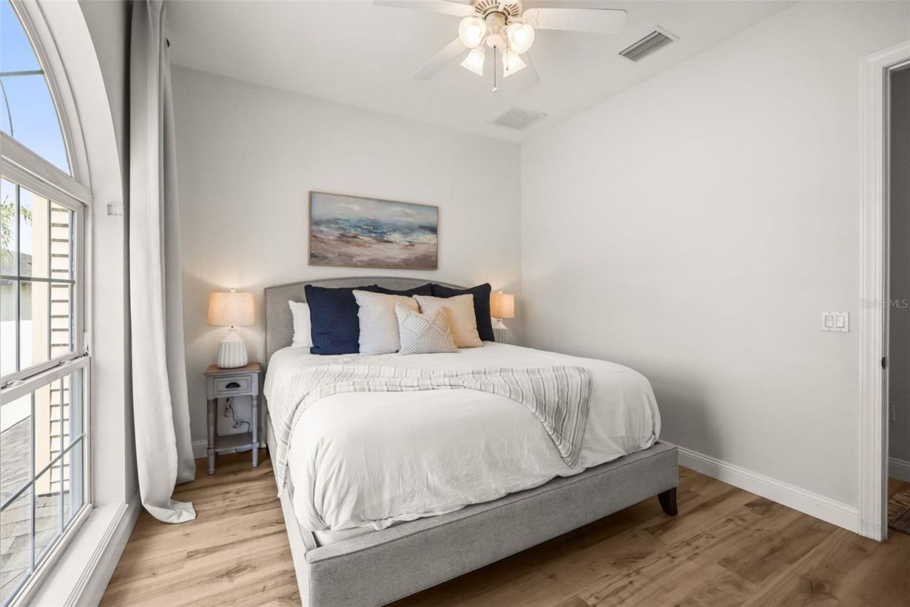 207 Manatee Lane, Tarpon Springs, FL 34689 Photo