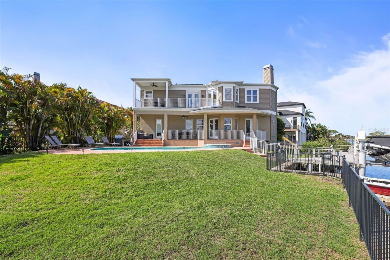 207 Manatee Lane, Tarpon Springs, FL 34689 Photo