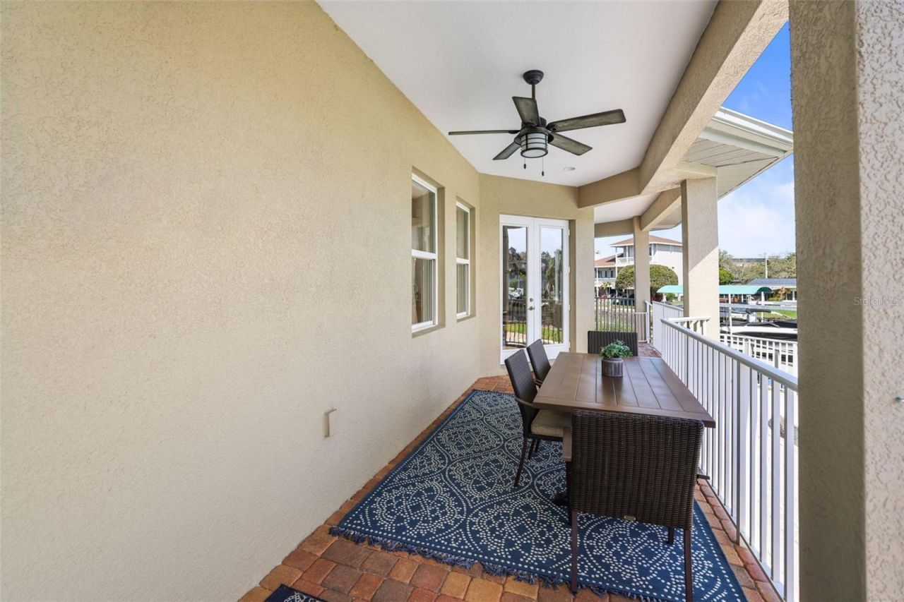 207 Manatee Lane, Tarpon Springs, FL 34689 Photo