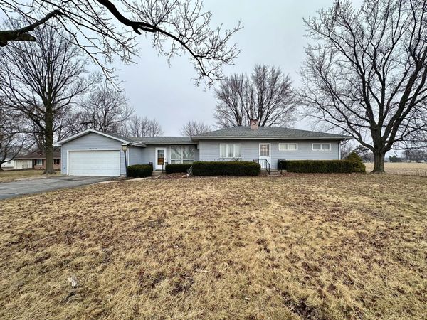 3912 Emerson Road, Sterling, IL 61081