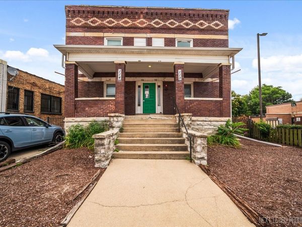 112-114 N Center Street, Joliet, IL 60435