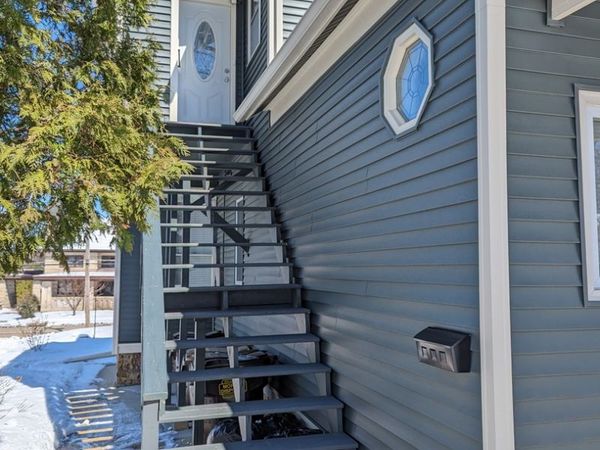 837 W Stephenson Street, Unit Up, Freeport, IL 61032