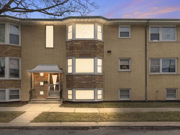 6401 W 52nd Street, Unit 2, Chicago, IL 60638