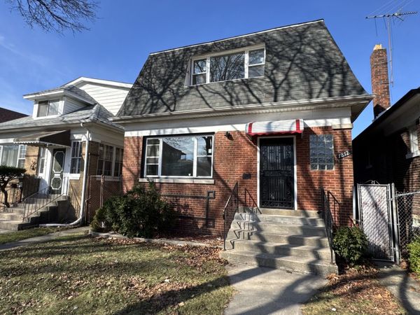 7812 S Paxton Avenue , Chicago, IL 60649