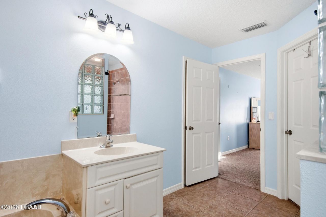 12 S Lakewalk Drive, Palm Coast, FL 32137 Photo