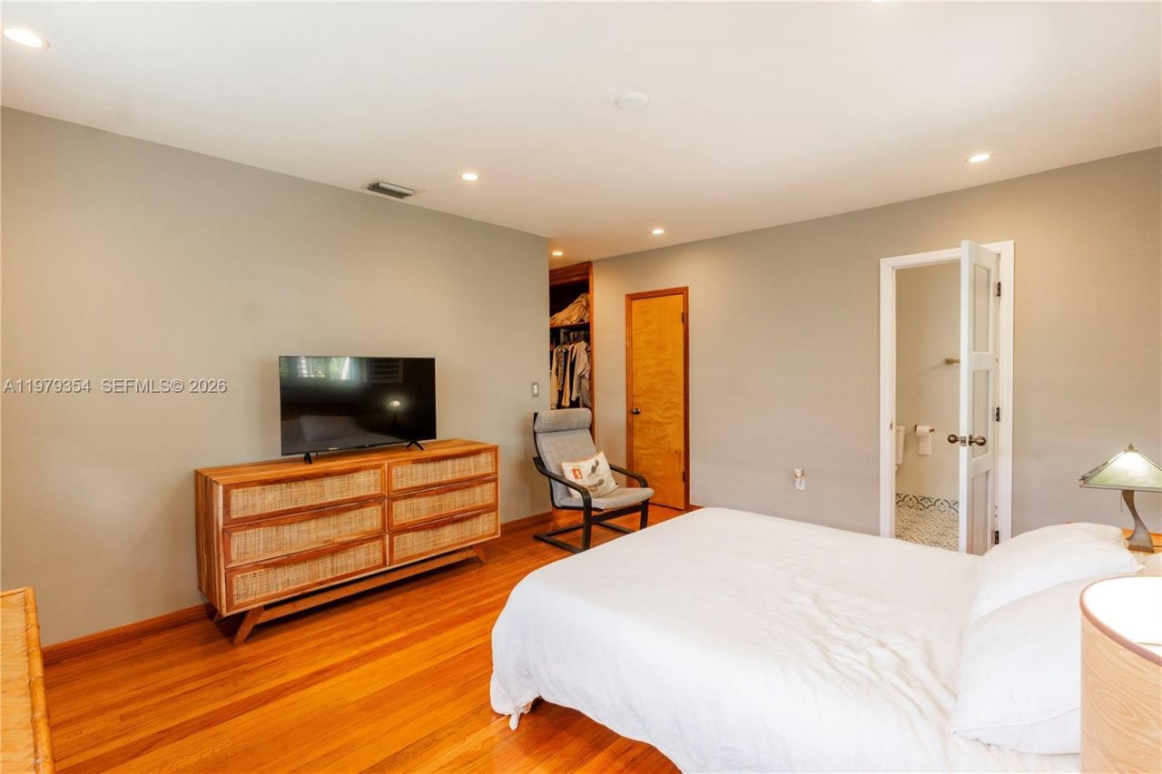 1449 Baracoa Ave , Coral Gables, FL 33146 Photo