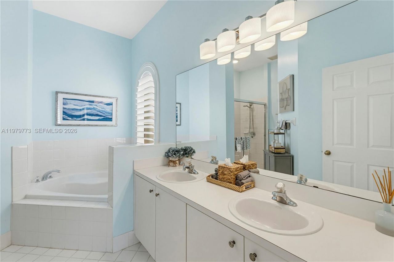 8820 SW 223rd Ter, Cutler Bay, FL 33190 Photo