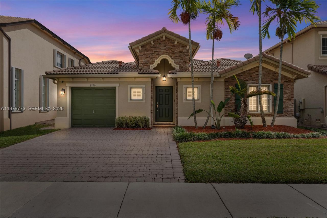 8820 SW 223rd Ter, Cutler Bay, FL 33190 Photo