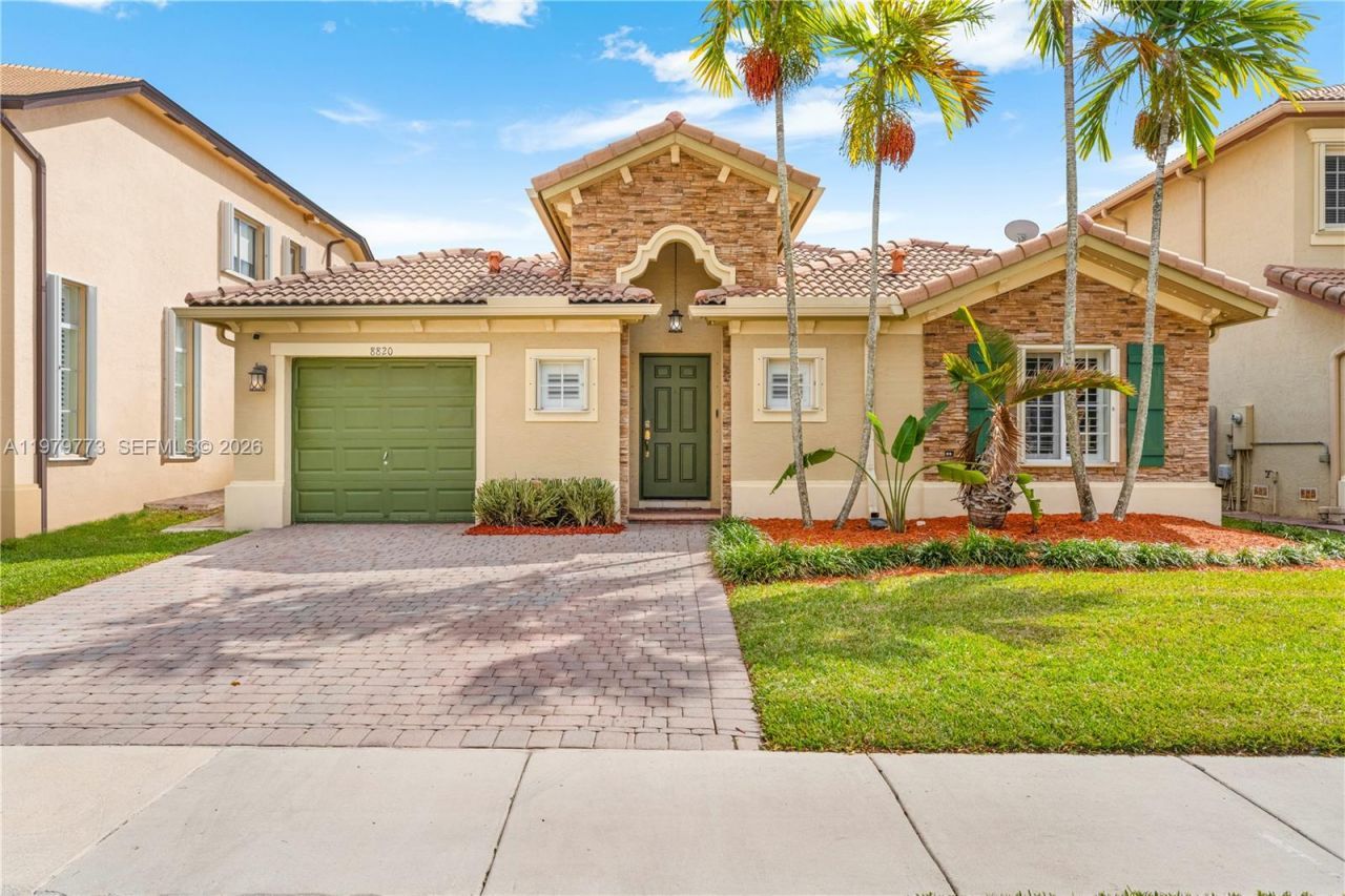 8820 SW 223rd Ter, Cutler Bay, FL 33190 Photo
