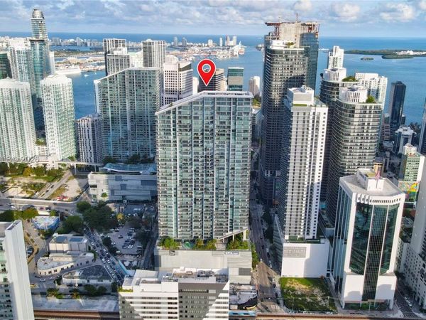 88 SW 7th St, Unit 2706, Miami, FL 33130