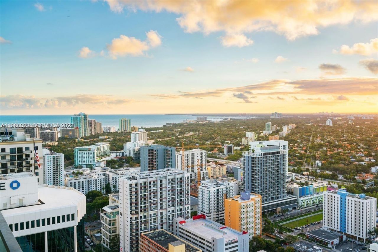 88 SW 7th St , Unit 2706, Miami, FL 33130 Photo