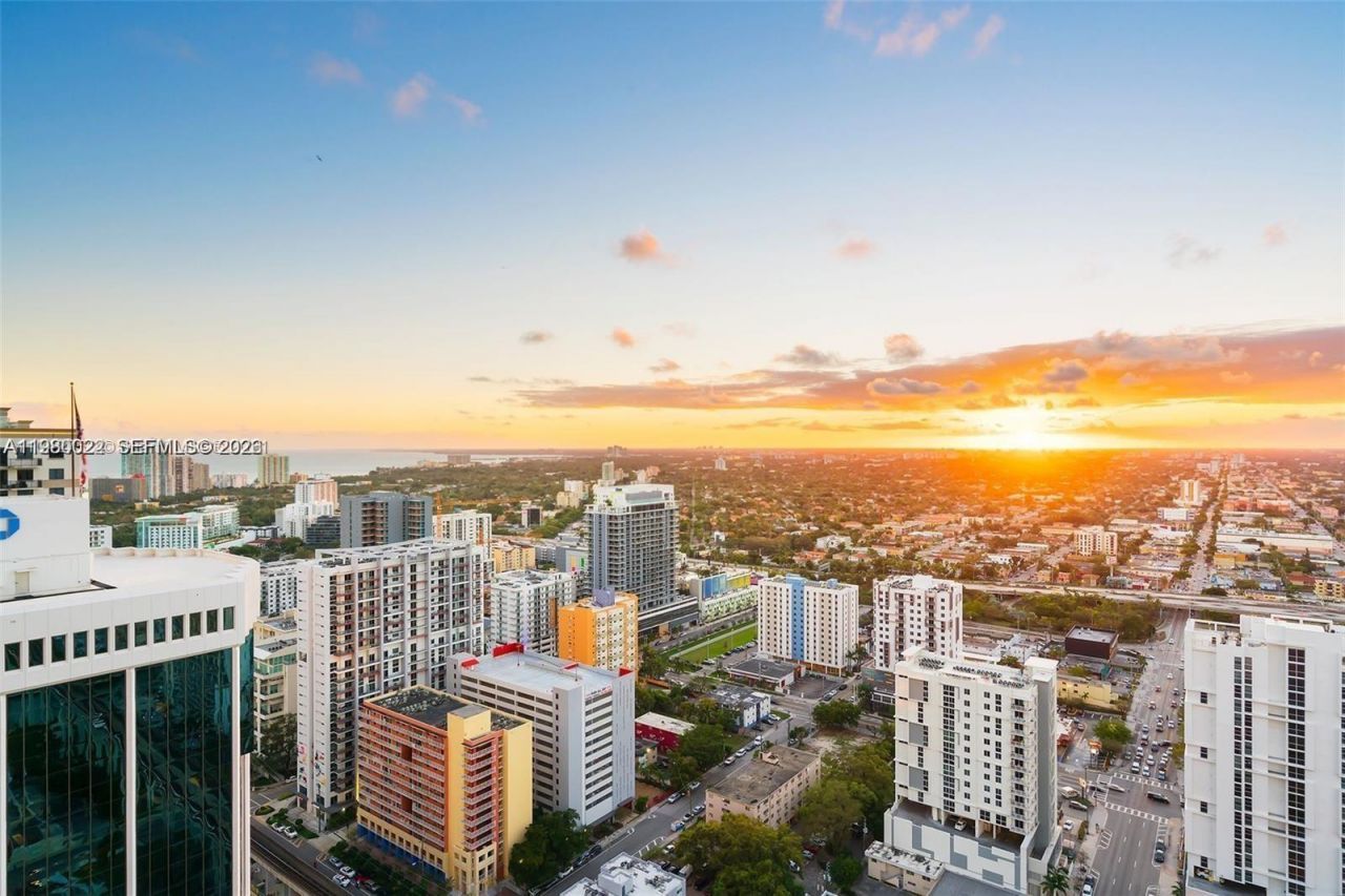 88 SW 7th St , Unit 2706, Miami, FL 33130 Photo