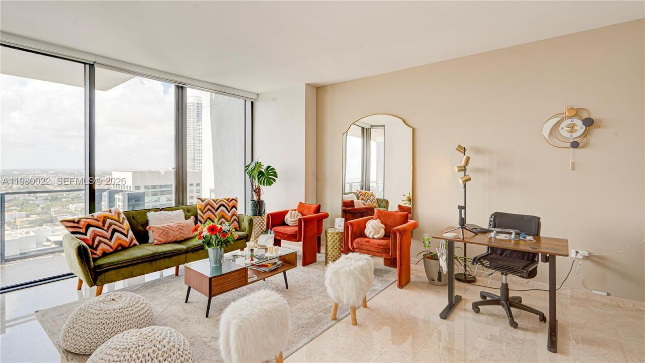 88 SW 7th St, Unit 2706, Miami, FL 33130 Photo