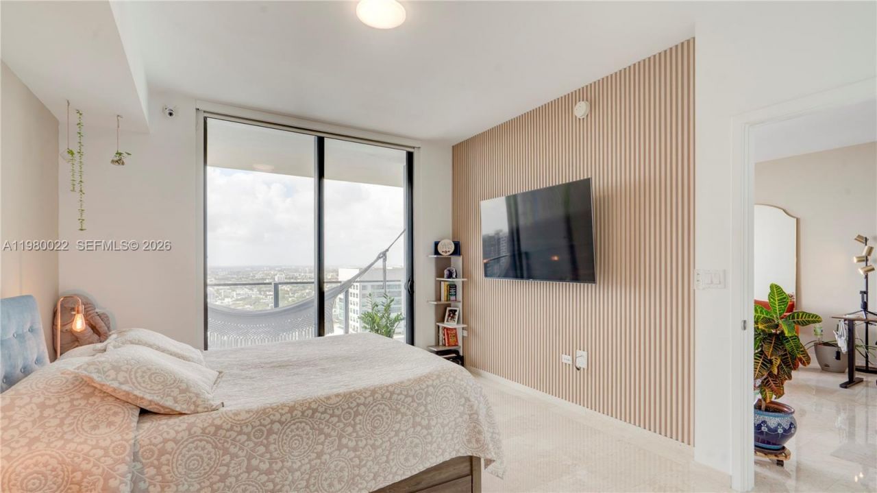 88 SW 7th St, Unit 2706, Miami, FL 33130 Photo